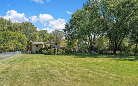 Exterior - 1419 Three Oaks Ave, Maple Plain, MN 55359 photo 8 of 9