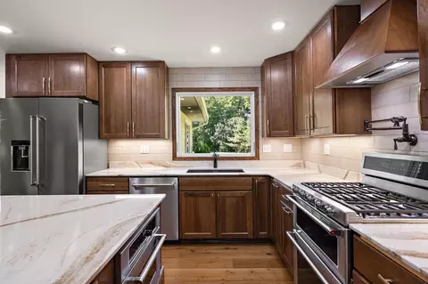 Kitchen - 1419 Three Oaks Ave, Maple Plain, MN 55359 photo 2 of 5