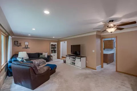 Living - 828 Lower Johnson Cir, Saint Peter, MN 56082 photo 1 of 2