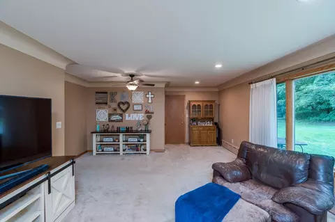 Living - 828 Lower Johnson Cir, Saint Peter, MN 56082 photo 2 of 2