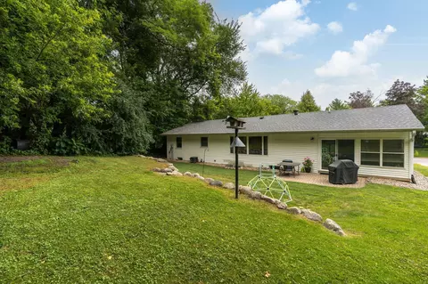 Exterior - 828 Lower Johnson Cir, Saint Peter, MN 56082 photo 7 of 11