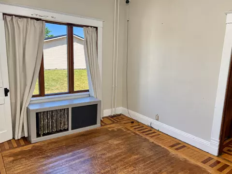 Living - 506 Steele Ave, Hope, ND 58046 photo 6 of 8