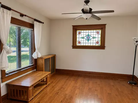 Living - 506 Steele Ave, Hope, ND 58046 photo 2 of 8