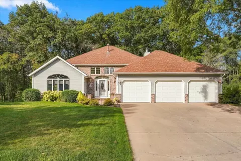 1579 Mary St N, Maplewood, MN 55119