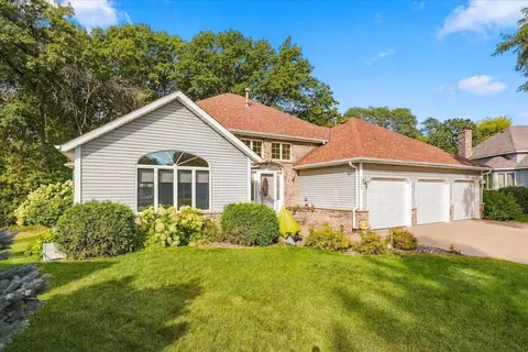 1579 Mary St N, Maplewood, MN 55119