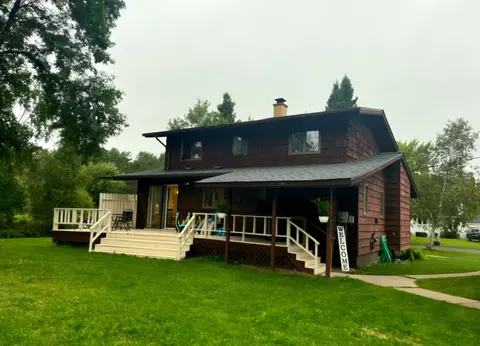 509 12th St NW, Chisholm, MN 55719