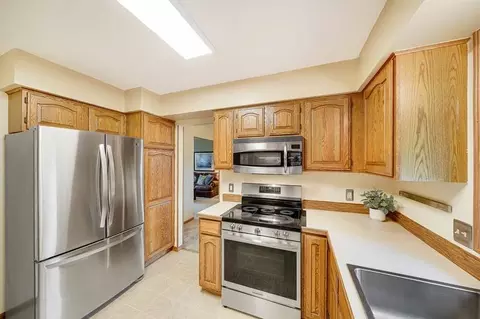 Kitchen - 14246 Dearborn Path, Rosemount, MN 55068 photo 3 of 9