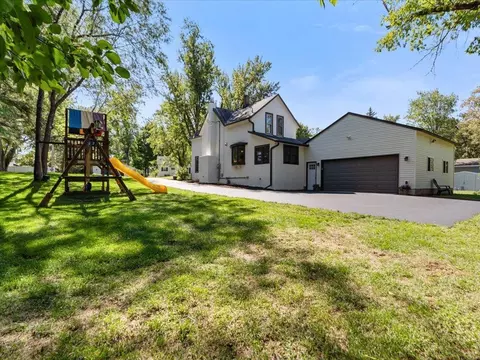 Exterior - 905 Bluff Ave, Brainerd, MN 56401 photo 8 of 12