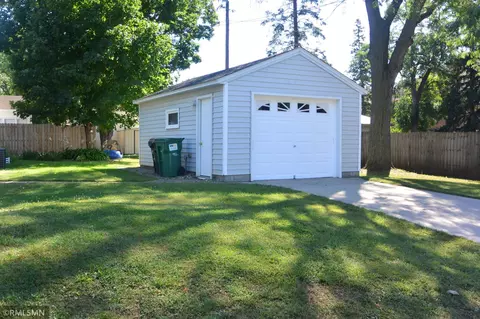 Exterior - 730 17th St E, Glencoe, MN 55336 photo 2 of 3