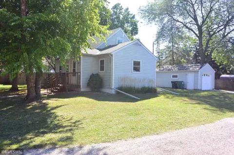 Exterior - 730 17th St E, Glencoe, MN 55336 photo 1 of 3