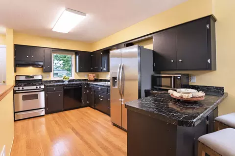 Kitchen - 1404 Plainview Ln, Albert Lea, MN 56007 photo 1 of 3