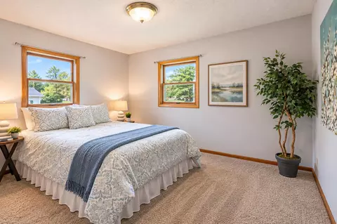 Bedroom - 1404 Plainview Ln, Albert Lea, MN 56007 photo 1 of 4
