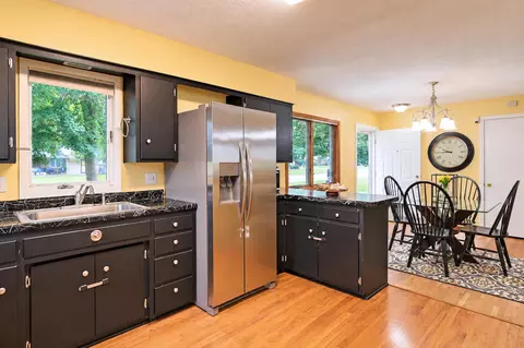 Kitchen - 1404 Plainview Ln, Albert Lea, MN 56007 photo 3 of 3