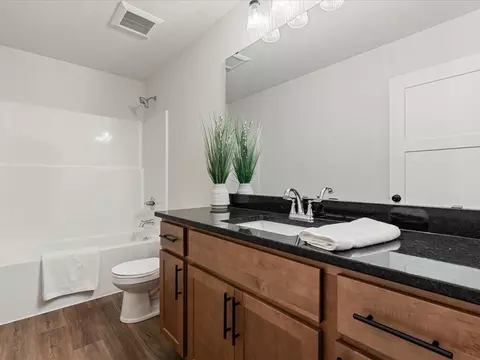 Bath - 12157 Butternut Rd, Brainerd, MN 56401 photo 2 of 3