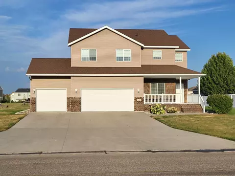 3698 N Sedona Dr, West Fargo, ND 58078