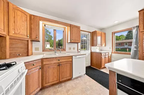Kitchen - 1201 2nd Ave NW, Faribault, MN 55021 photo 2 of 4