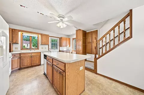 Kitchen - 1201 2nd Ave NW, Faribault, MN 55021 photo 3 of 4
