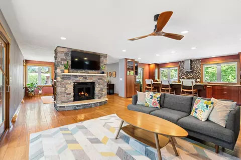 Living - 706 23rd St SW, Austin, MN 55912 photo 1 of 3