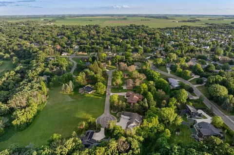 View/Area - 706 23rd St SW, Austin, MN 55912 photo 1 of 6