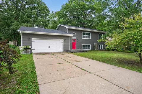 19205 Yale St NW, Elk River, MN 55330