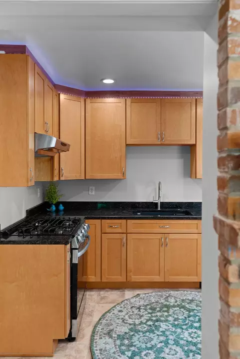Kitchen - 4753 Burns Rd, Mound, MN 55364 photo 3 of 5