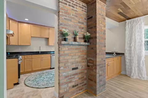 Entry Way - 4753 Burns Rd, Mound, MN 55364 photo 3 of 8