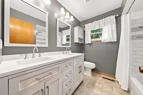 Bath - 308 3rd St NE, Byron, MN 55920 photo 1 of 3
