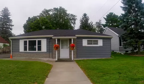 Exterior - 331 4th Ave SW, Perham, MN 56573 photo 3 of 8