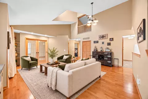 111 Morningside Dr NE, Hutchinson, MN 55350