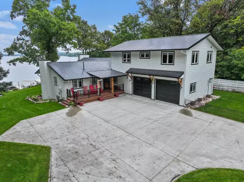 2207 S Le Homme Dieu Dr NE, Alexandria, MN 56308