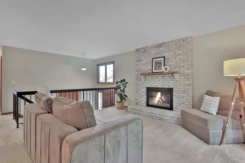 15641 27th Ave N, Plymouth, MN 55447