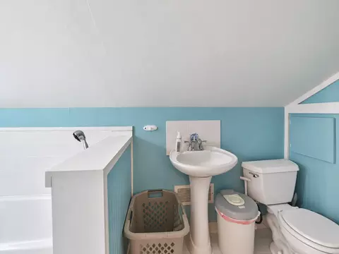 Bath - 5688 Fairview Rd, Baxter, MN 56425 photo 5 of 7