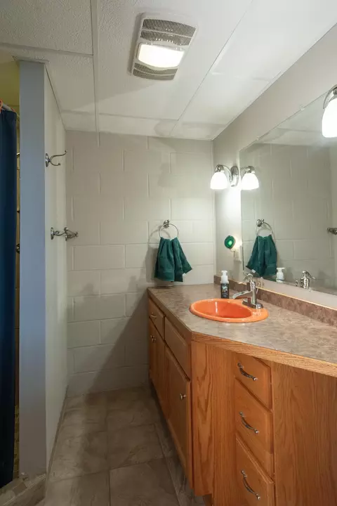 Bath - 13567 Maplewood Dr, Baxter, MN 56425 photo 7 of 7