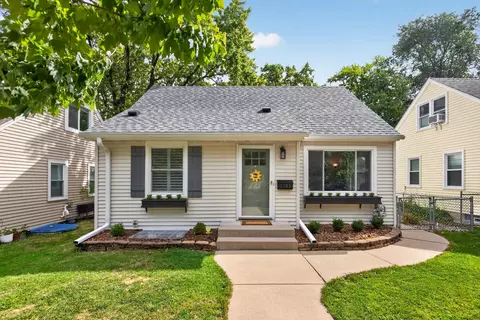 2705 Georgia Ave S, Saint Louis Park, MN 55426