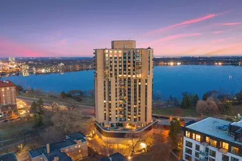 2950 Dean Pkwy #1805, Minneapolis, MN 55416