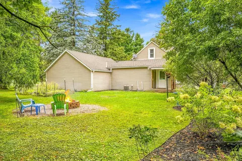Exterior - 511 5th St, Centuria, WI 54824 photo 5 of 7