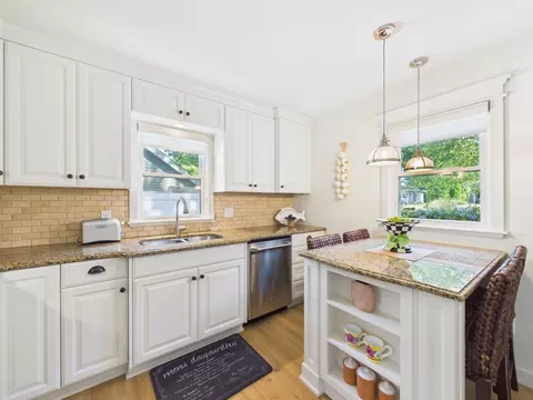 Kitchen - 32805 Spunk Tree Cir, Avon, MN 56310 photo 2 of 7
