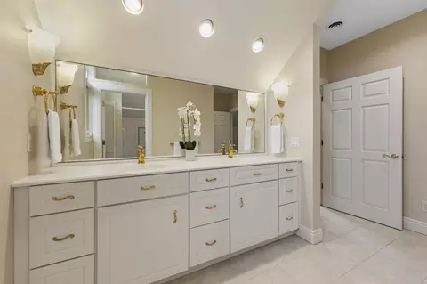 Bath - 32592 Juniper Rd, Chatfield, MN 55923 photo 6 of 6