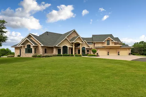 Exterior - 32592 Juniper Rd, Chatfield, MN 55923 photo 12 of 17