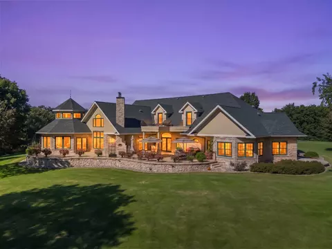 Exterior - 32592 Juniper Rd, Chatfield, MN 55923 photo 2 of 17