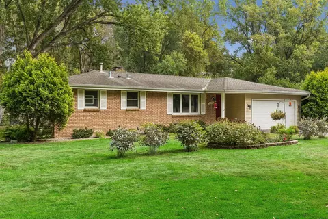 6000 Goldenrod Ln N, Plymouth, MN 55442