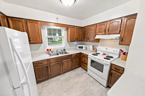 Kitchen - 202 Maple St S, Mabel, MN 55954 photo 2 of 5