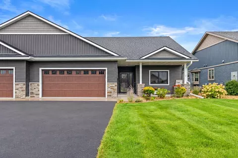 3563 Newcastle Dr, River Falls, WI 54022