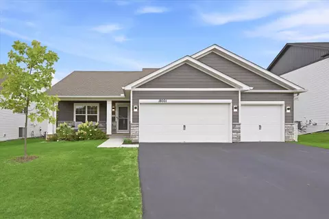 18001 Hidden Creek Trl, Lakeville, MN 55044