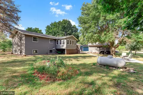 4934 Bluehill Cir, South Haven, MN 55382