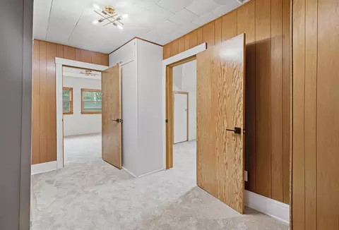 Entry Way - 511 8th St NE, Staples, MN 56479 photo 5 of 8