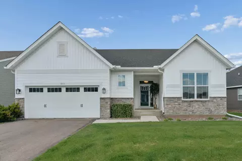 1248 Oak Tree Ct, Carver, MN 55315