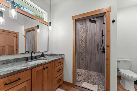 Bath - 5479 Hidden Ln, Brainerd, MN 56401 photo 1 of 2