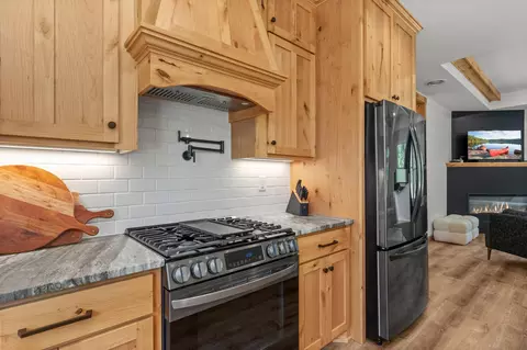 Kitchen - 5479 Hidden Ln, Brainerd, MN 56401 photo 5 of 6