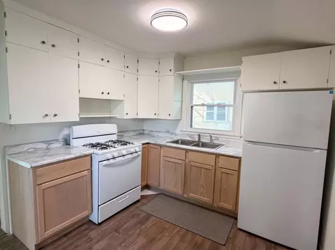 Kitchen - 114 3rd Ave NE, Brainerd, MN 56401 photo 1 of 2